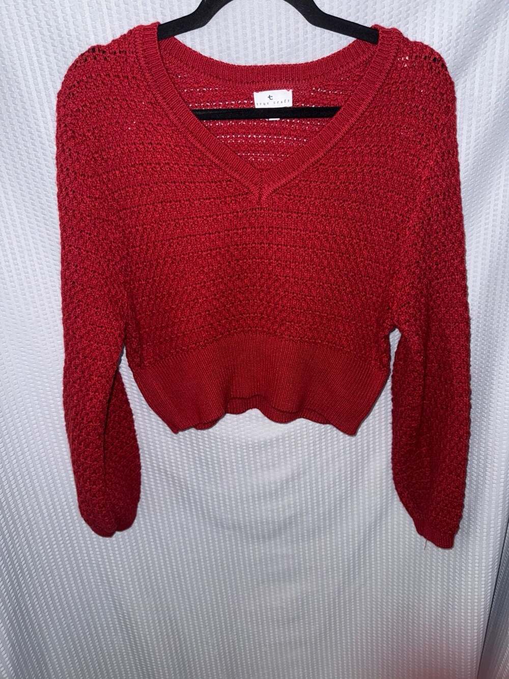 True Craft Red V-Neck Cropped Knit Sweater Size M